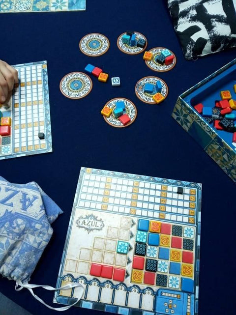 Друштвена игра: Игра АЗУЛ