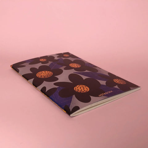 Тетрадь А5 "Black flowers" (точка)